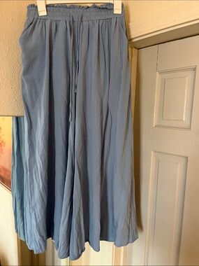 Light Blue  wide leg pants  with shorts lining size medium